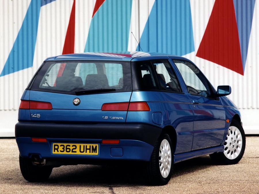  Alfa Romeo 145 1994 года  (UK) (фото 3 из 4)